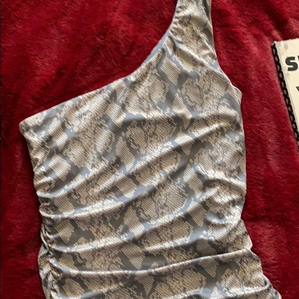 Dress - Picture 3 of 7